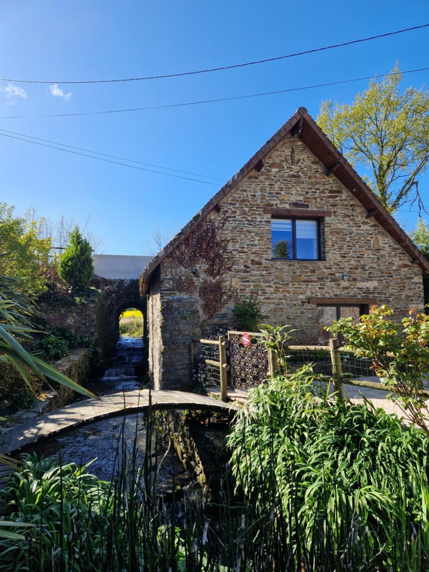 SallenAncien Moulin Pres D'Un Ruisseau别墅 外观 照片